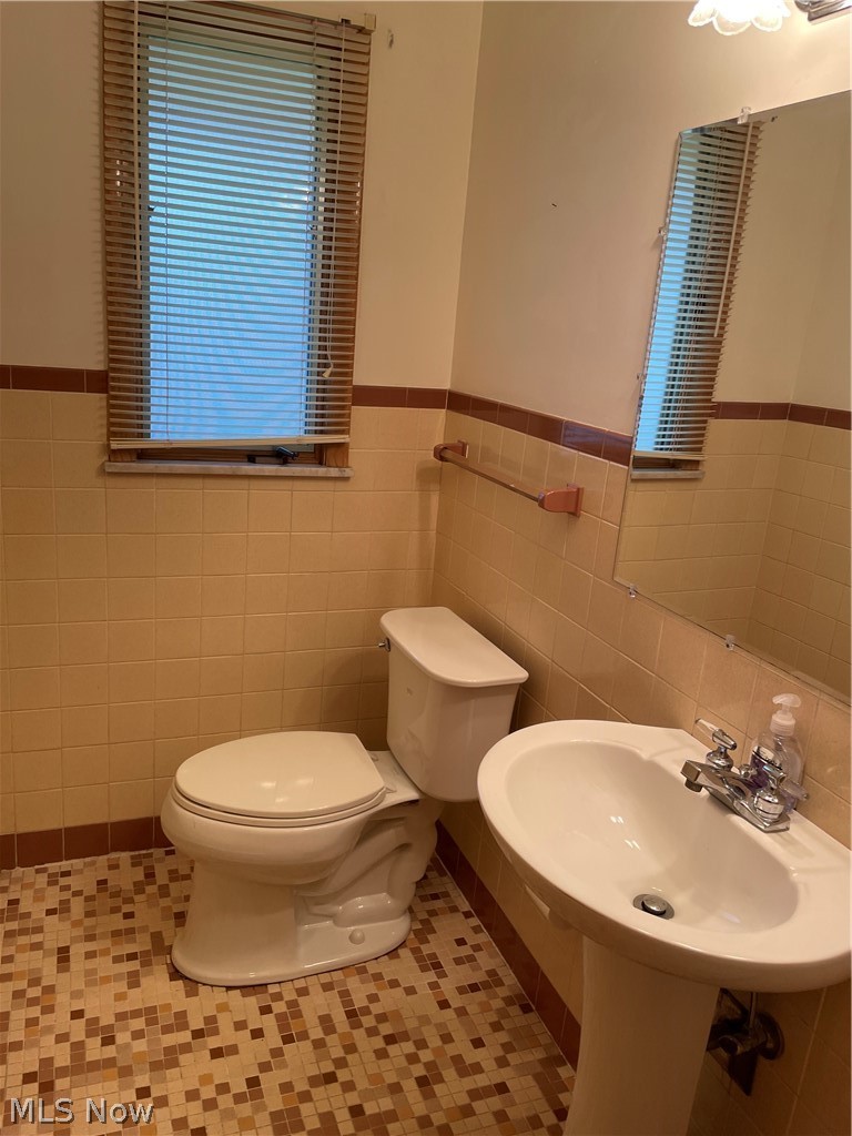 729 E Parkhaven Drive Seven Hills OH 44131