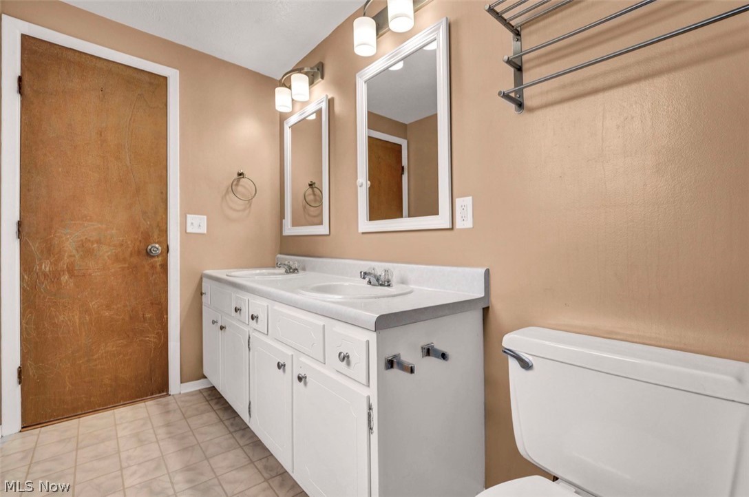 379 Ridgewood Drive Eastlake OH 44095