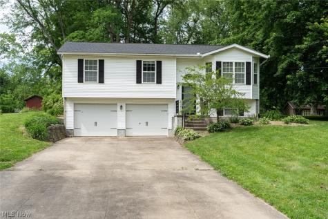 1211 Kingston Road Uniontown OH 44685