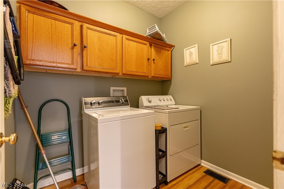 6962 Maple Glen Avenue NW North Canton OH 44720