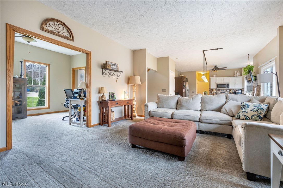 6962 Maple Glen Avenue NW North Canton OH 44720