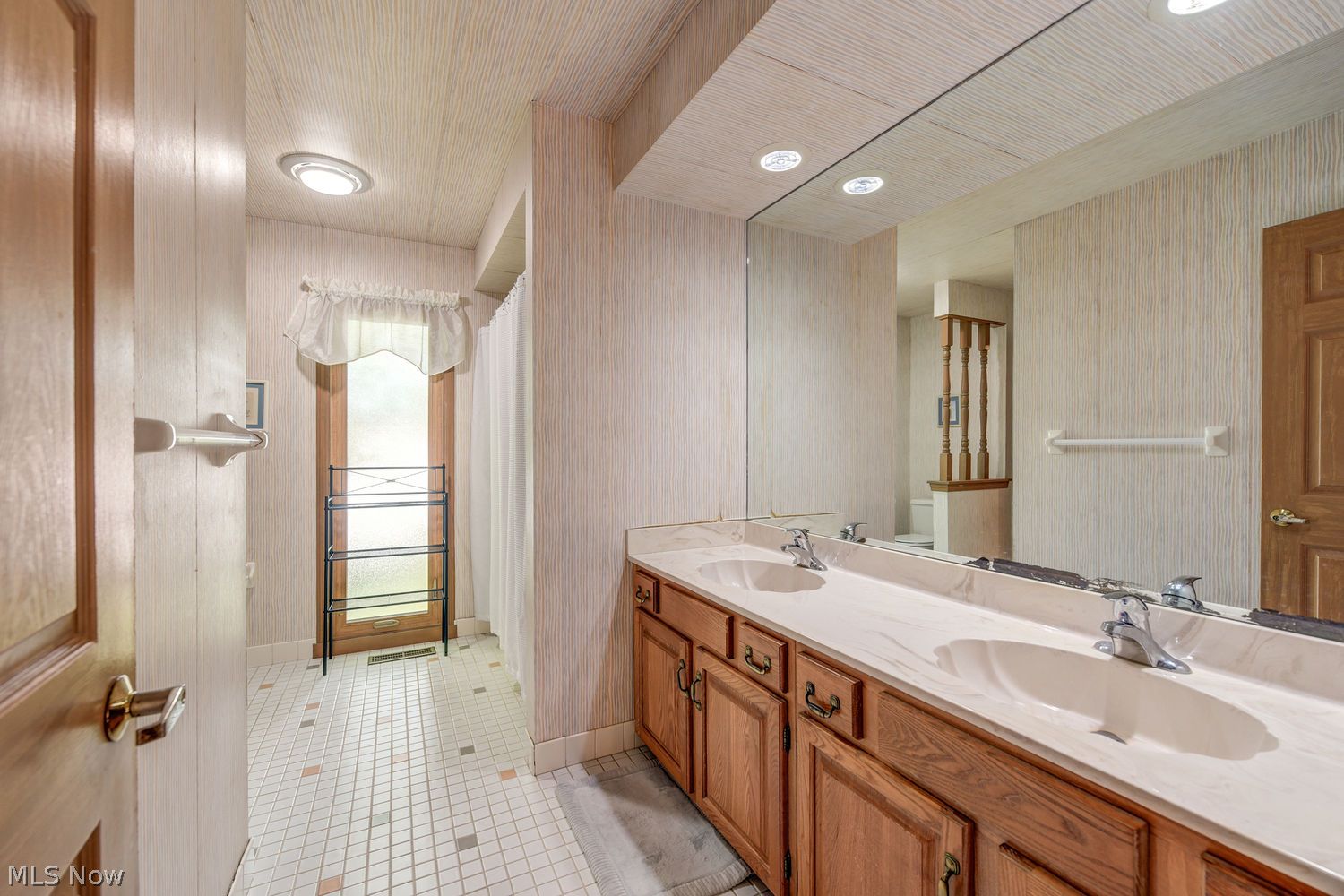 27710 Royal Forest Drive Westlake OH 44145