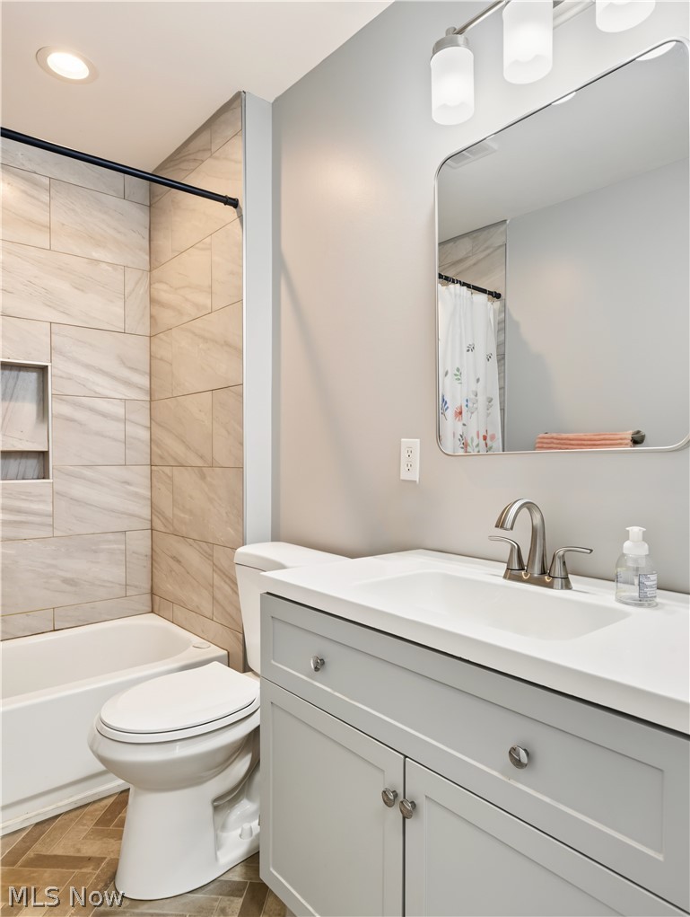839 Magnolia Avenue Cuyahoga Falls OH 44221