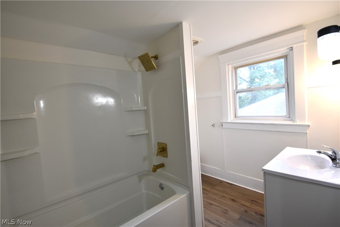 637 Woodbine Avenue SE Warren OH 44483