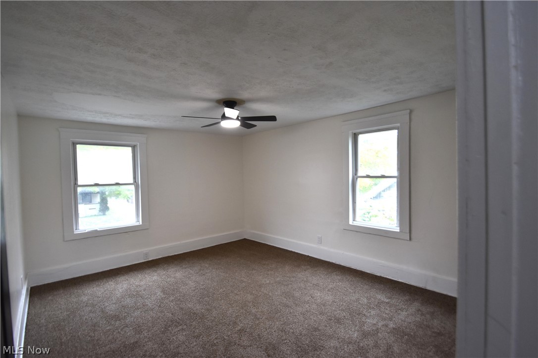 637 Woodbine Avenue SE Warren OH 44483