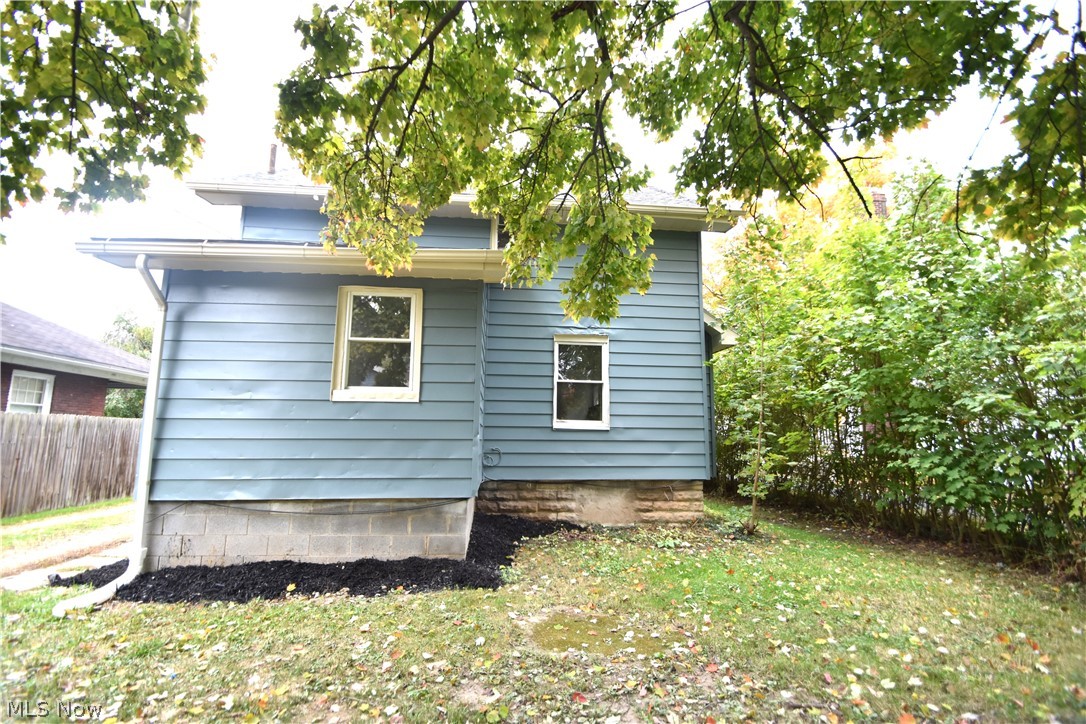 637 Woodbine Avenue SE Warren OH 44483