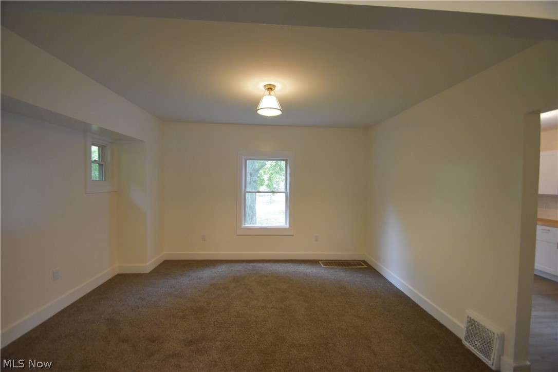 637 Woodbine Avenue SE Warren OH 44483