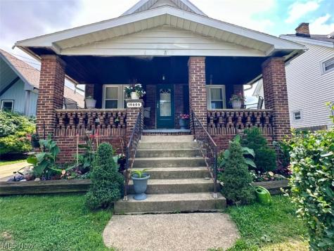 19606 Kewanee Avenue Cleveland OH 44119