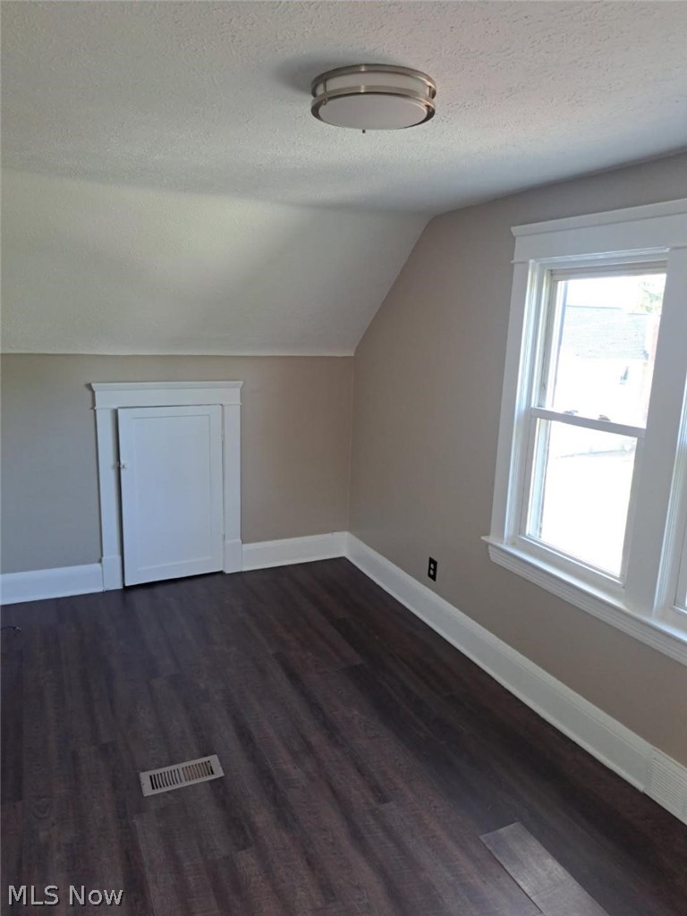 19606 Kewanee Avenue Cleveland OH 44119