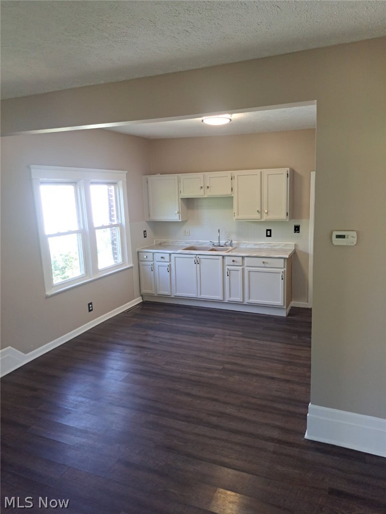 19606 Kewanee Avenue Cleveland OH 44119