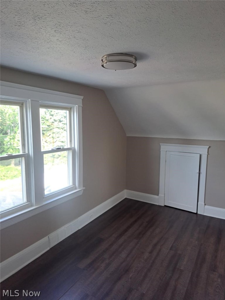 19606 Kewanee Avenue Cleveland OH 44119