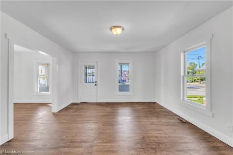 433 E 156th Street Cleveland OH 44110