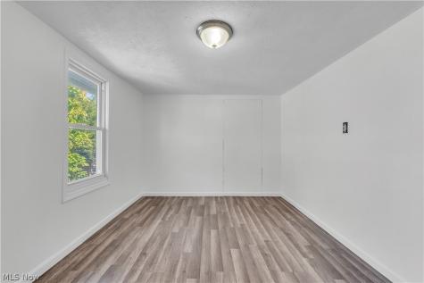 433 E 156th Street Cleveland OH 44110