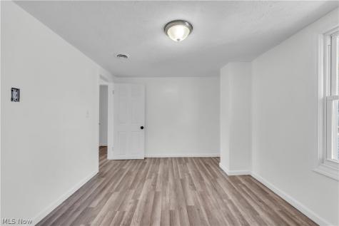 433 E 156th Street Cleveland OH 44110