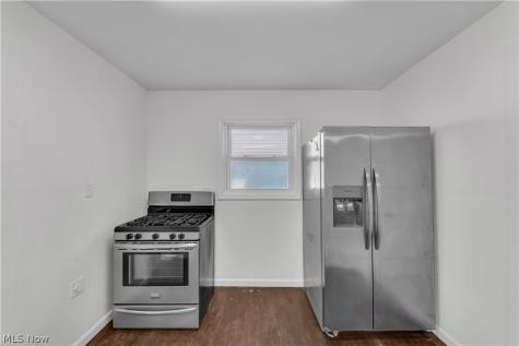 433 E 156th Street Cleveland OH 44110