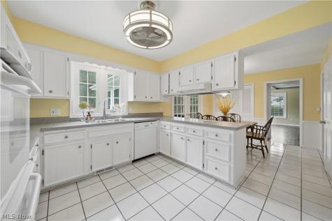 540 Fox Run Trail Aurora OH 44202