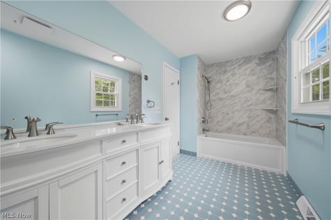 540 Fox Run Trail Aurora OH 44202