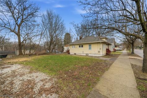 262 Sobul Avenue Akron OH 44305