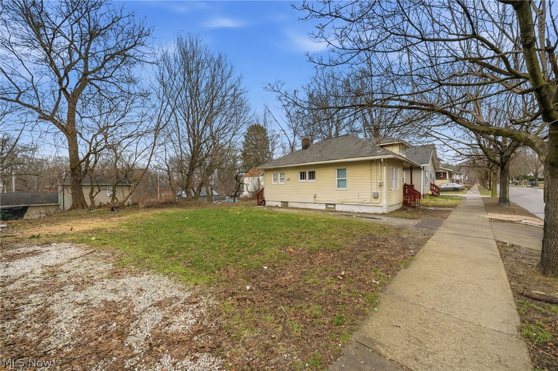 262 Sobul Avenue Akron OH 44305