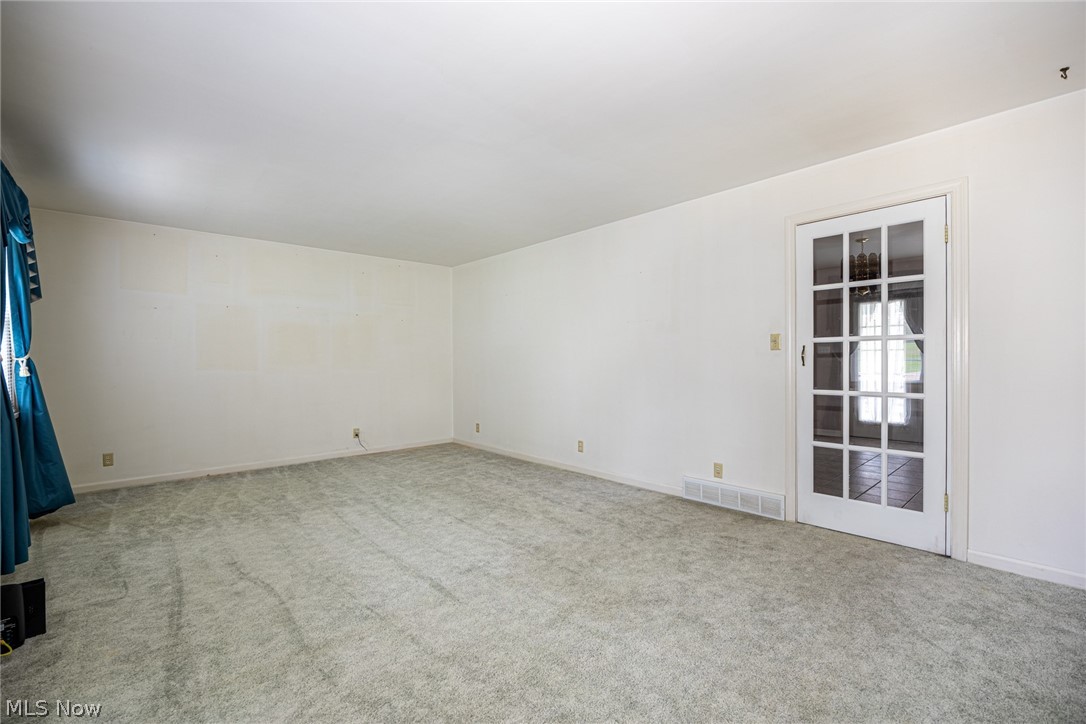 2175 Cambridge Road Coshocton OH 43812