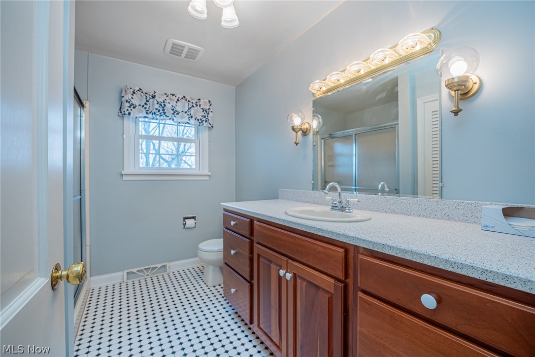 2175 Cambridge Road Coshocton OH 43812