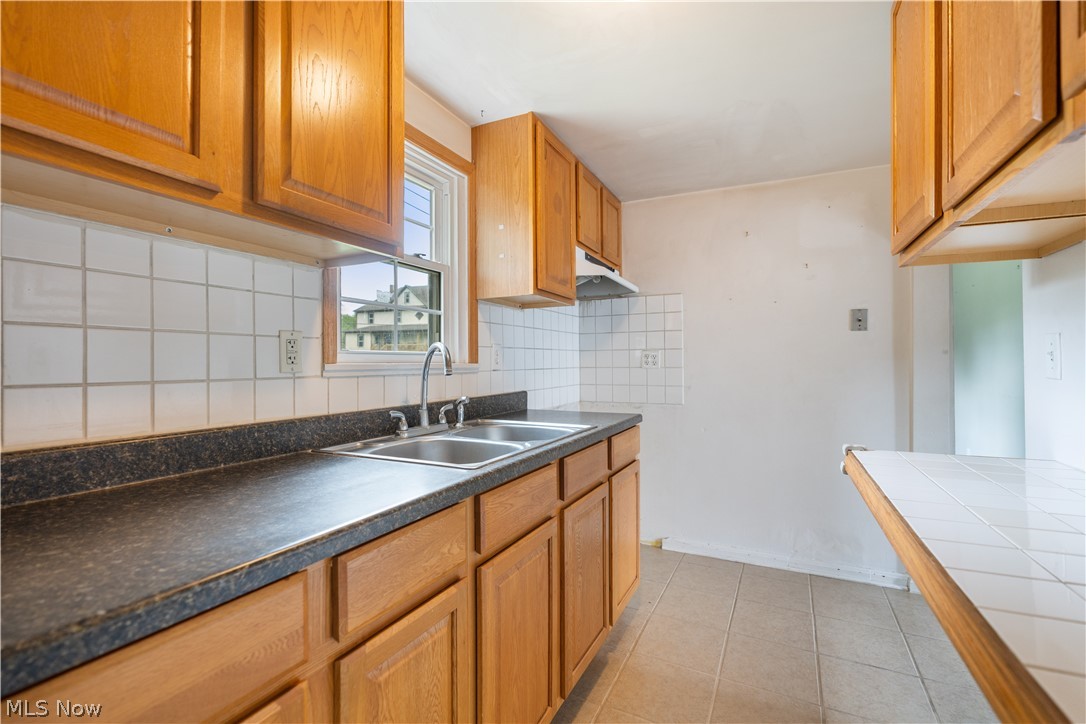 11727 Easton Street NE Alliance OH 44601
