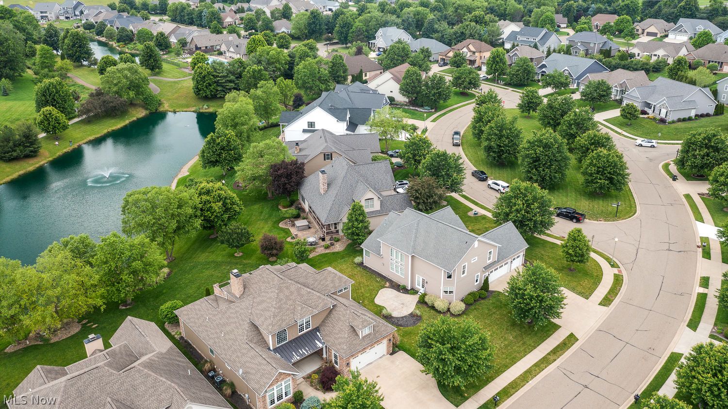 1120 Wedgefield Court NE North Canton OH 44720