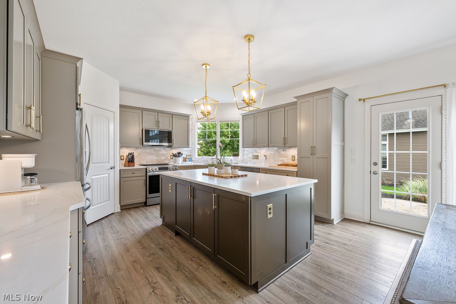 1120 Wedgefield Court NE North Canton OH 44720