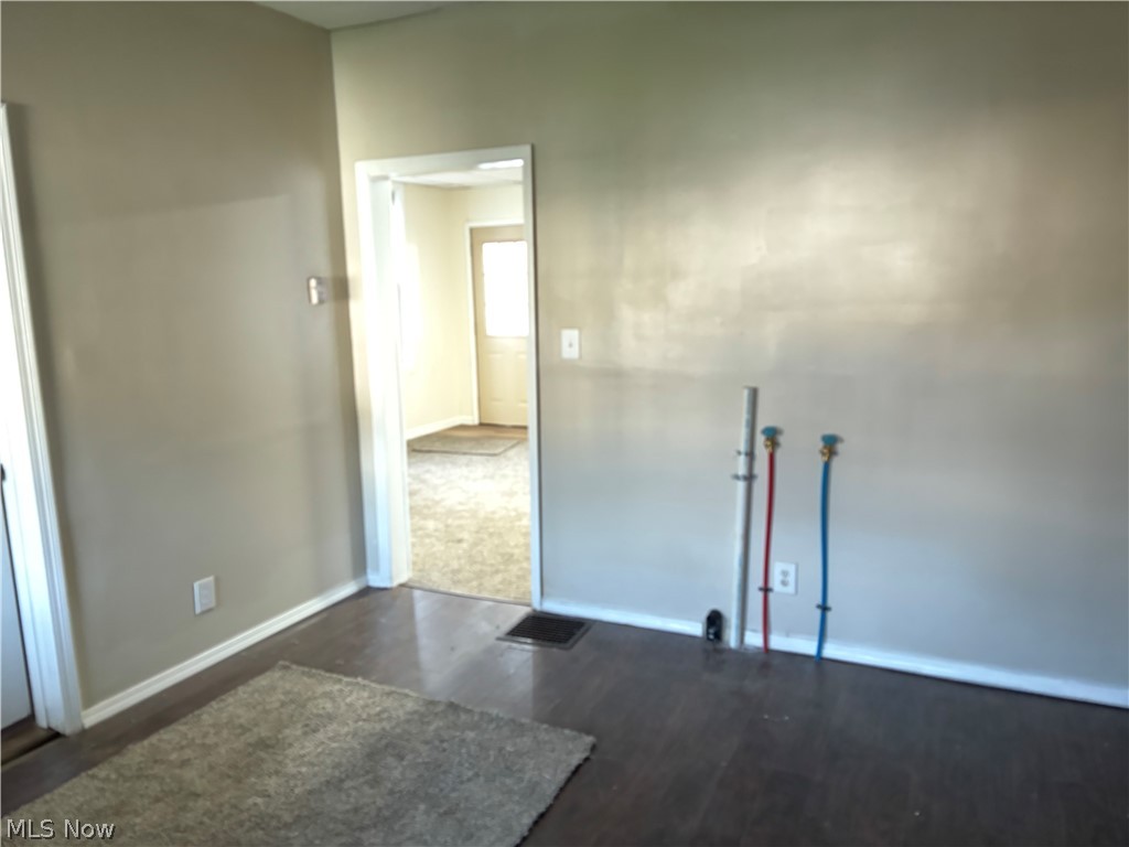 1225 Center Wellsville OH 43968