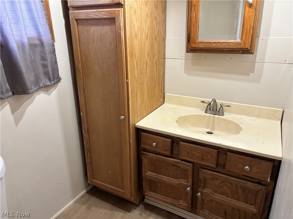 1225 Center Wellsville OH 43968