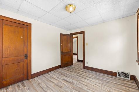 1480 Huguelet Street Akron OH 44305