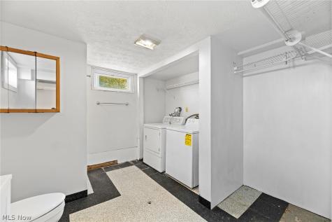 1480 Huguelet Street Akron OH 44305
