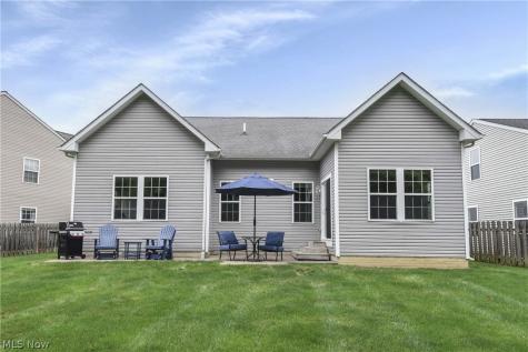 8824 Wheaton Place North Ridgeville OH 44039