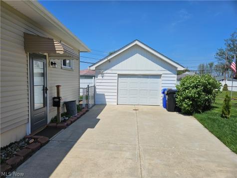 5770 Pemberton Drive Brook Park OH 44142