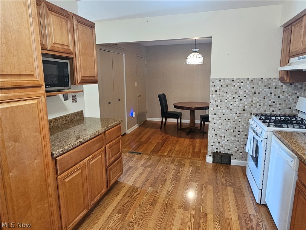 5770 Pemberton Drive Brook Park OH 44142