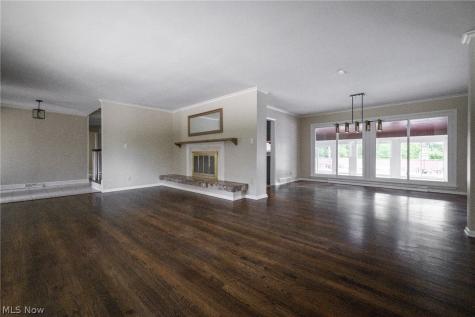 525 N Hametown Road Akron OH 44333