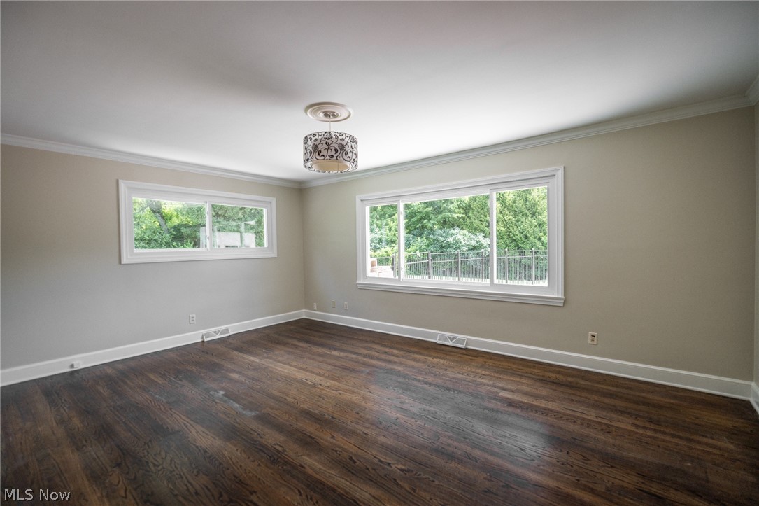 525 N Hametown Road Akron OH 44333