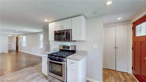 151 Shiawassee Avenue Fairlawn OH 44333