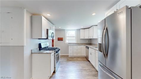 151 Shiawassee Avenue Fairlawn OH 44333