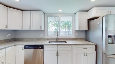 151 Shiawassee Avenue Fairlawn OH 44333