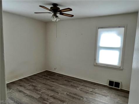 12328 Park Knoll Drive Garfield Heights OH 44125