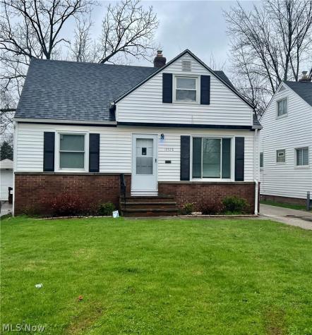 12328 Park Knoll Drive Garfield Heights OH 44125