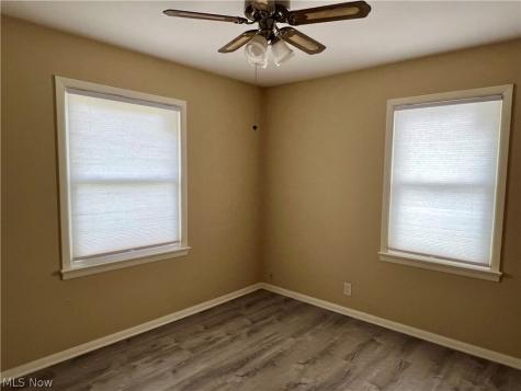 12328 Park Knoll Drive Garfield Heights OH 44125