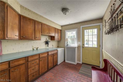 14013 Clifton Boulevard Lakewood OH 44107