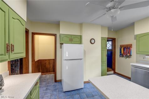 14013 Clifton Boulevard Lakewood OH 44107