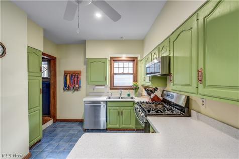 14013 Clifton Boulevard Lakewood OH 44107