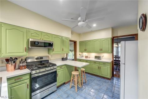 14013 Clifton Boulevard Lakewood OH 44107