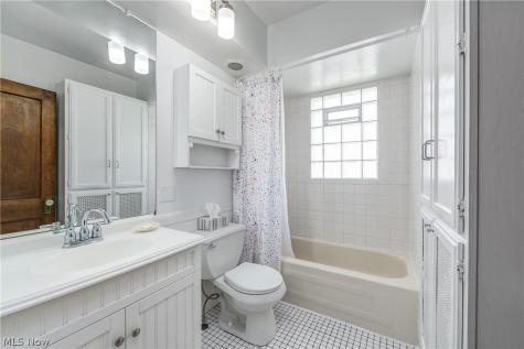 14013 Clifton Boulevard Lakewood OH 44107