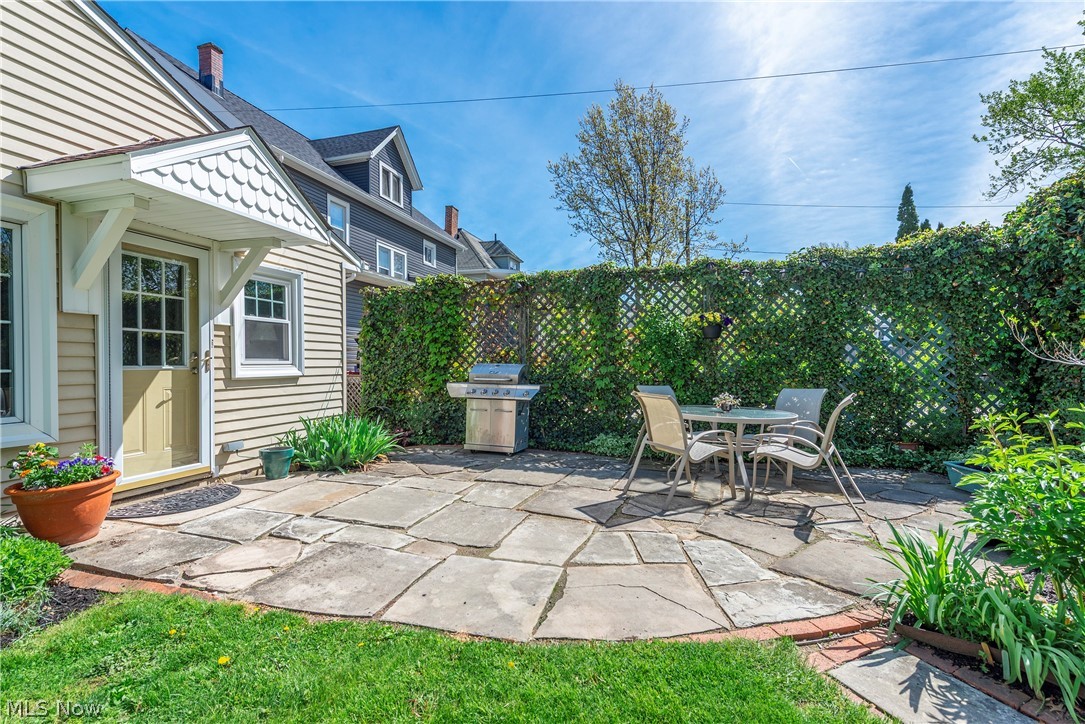 14013 Clifton Boulevard Lakewood OH 44107