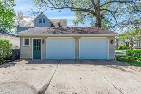 14013 Clifton Boulevard Lakewood OH 44107